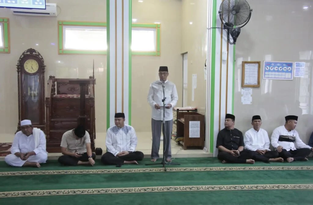 Sekda Lamsel Buka Peringatan Malam Nuzulul Quran