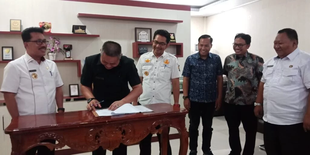 Pemkab Lamsel dan Universitas Saburai Teken PKS
