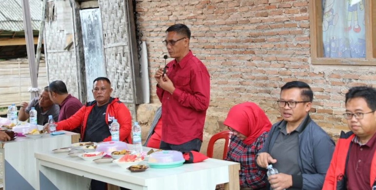 Bupati Lamsel Kembali Berikan Bantuan Bedah Rumah Di Kecamatan Merbau Mataram