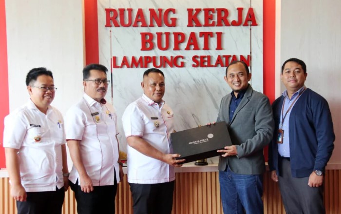 Audiensi Dengan Bupati, EGM Angkasa Pura II Bandara Radin Inten II: Kami Ingin Ikut Andil Program Bedah Rumah