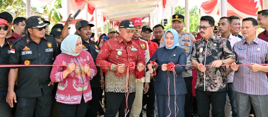 Bupati Nanang Ermanto Resmikan Jalan Kabupaten Ruas Tegineneng – Relung Jaya