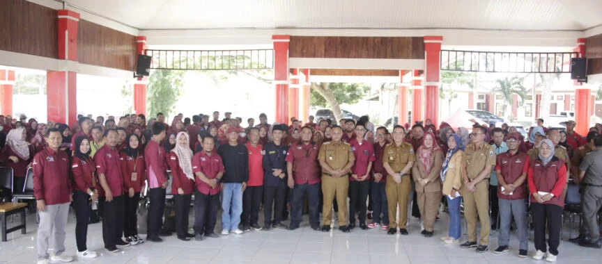 Bupati Lamsel Hadiri Acara Pertemuan Pendamping Relawan